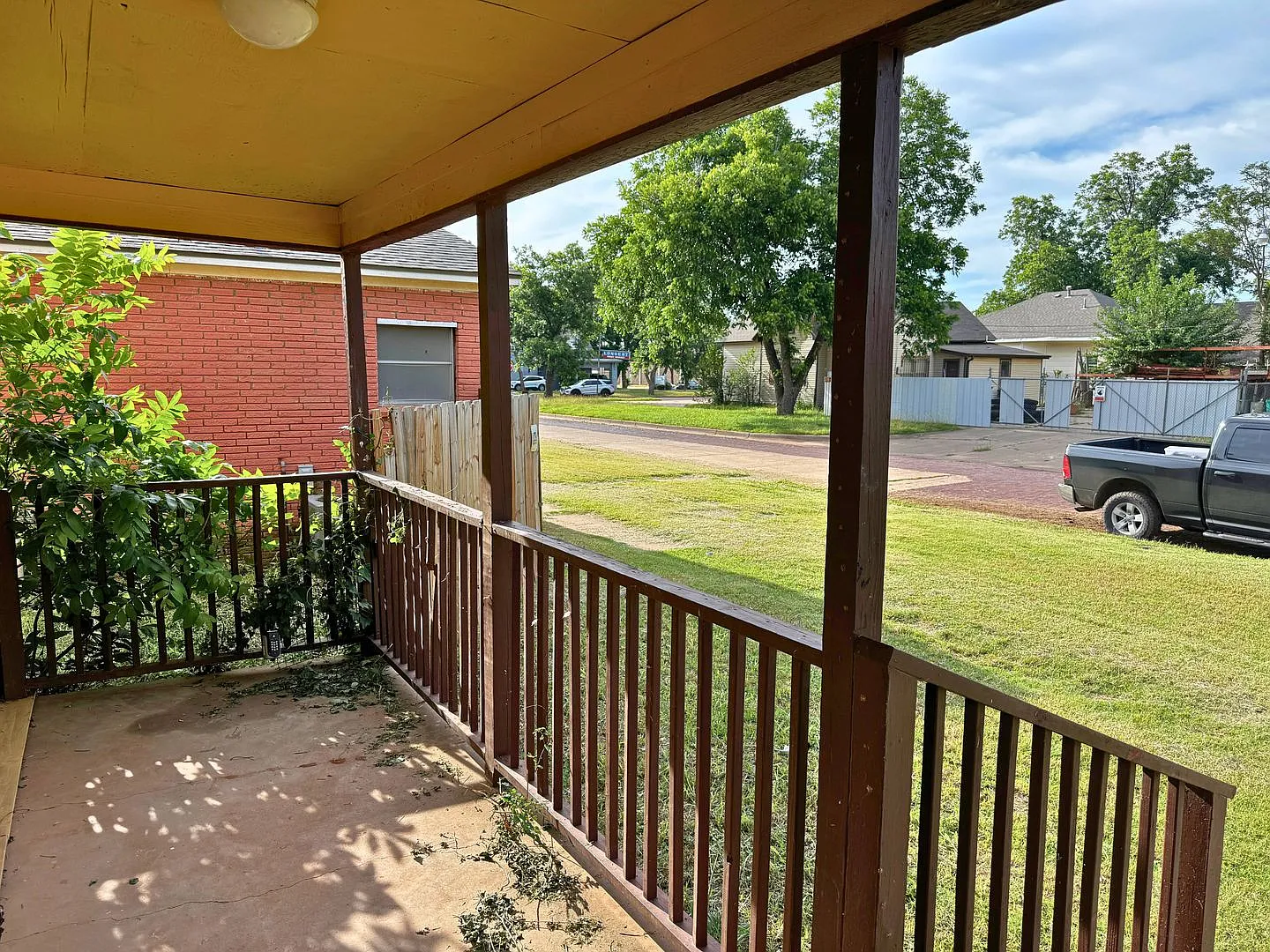 Remodeled 3 Bed 1 Bath in Kemp & Jackson! — Photo 2