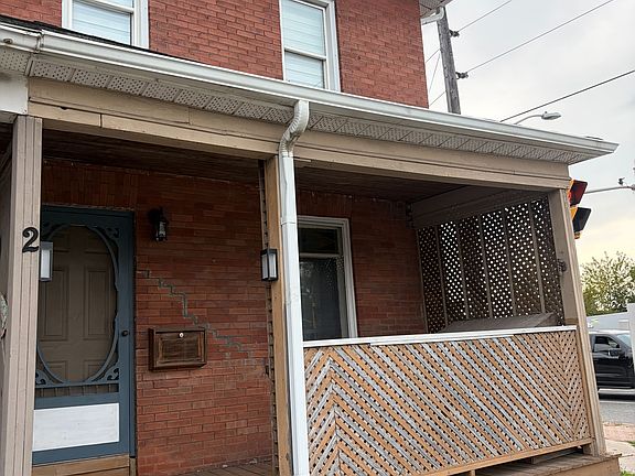 2nd image of 2 Liberty St S