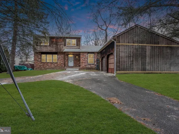 225 Lakeside Ave, Blackwood, NJ 08012