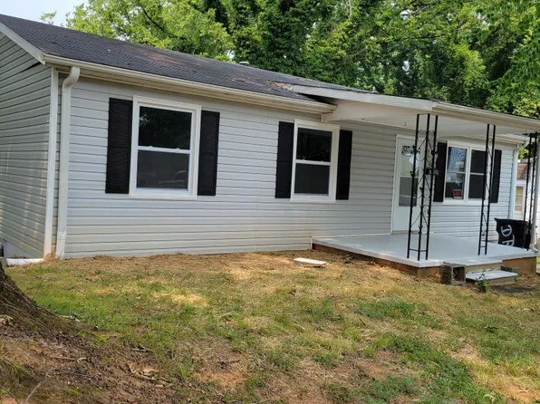 409 Dula St, Danville, VA 24541