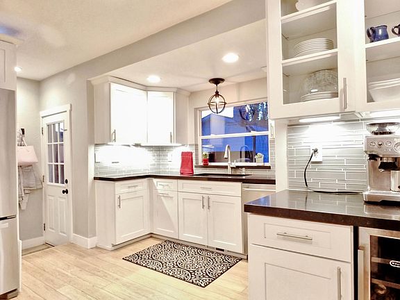 2nd image of 2059 E White Cir
