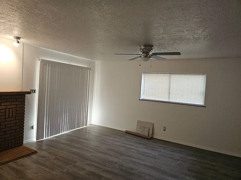 421 Princeton Dr SE #C — Photo 7