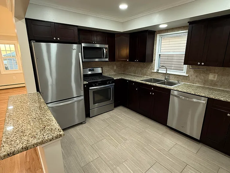 6500 Columbia Ave #2 — Photo 6