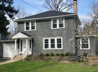 1491 Saint Johns Ave, Highland Park, IL 60035