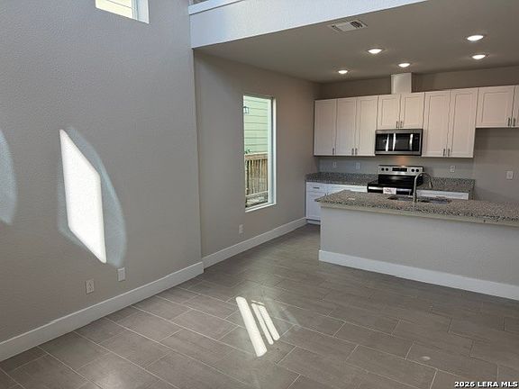3rd image of 210 Rainbow Dr #9