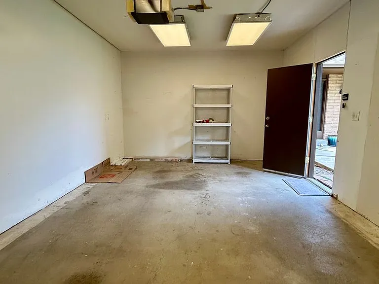 957 Roxwood Ln #C — Photo 28
