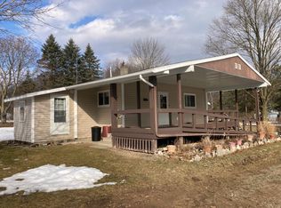 7737 NE County Line Rd, Riverdale, MI 48877