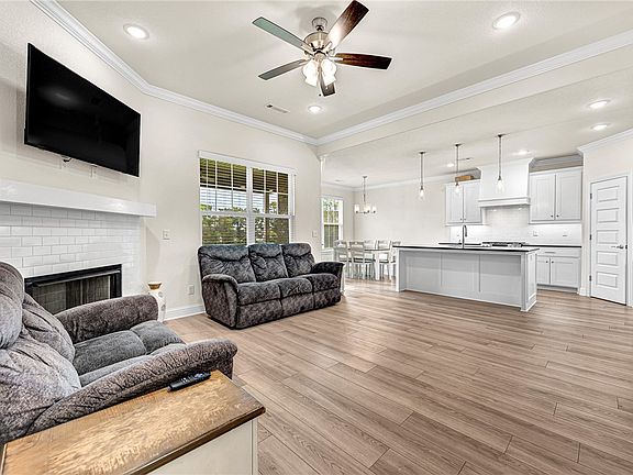 7th image of this home