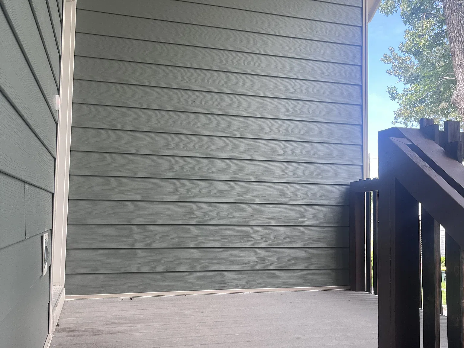 3 bed, 1100 sqft, $2,150 — Photo 3