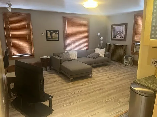 2717 Girard Ave S #201 — Photo 12