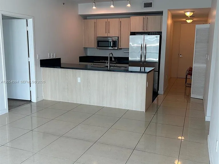1111 SW 1st Ave #3816 — Photo 4