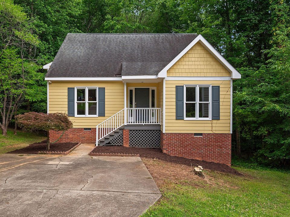 1st image of 106 Barcelona Ct