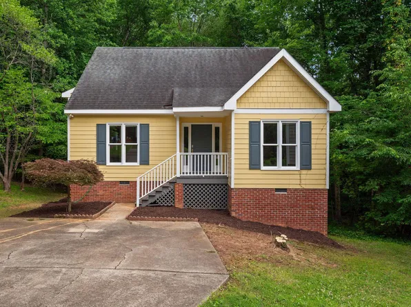 106 Barcelona Ct, Cary, NC 27513