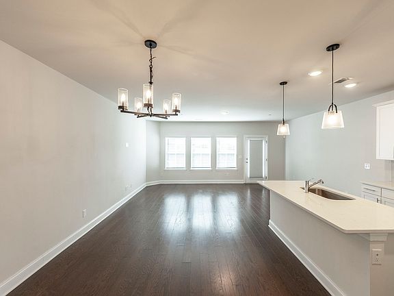 5th image of 204 Douglas Bend Rd #903