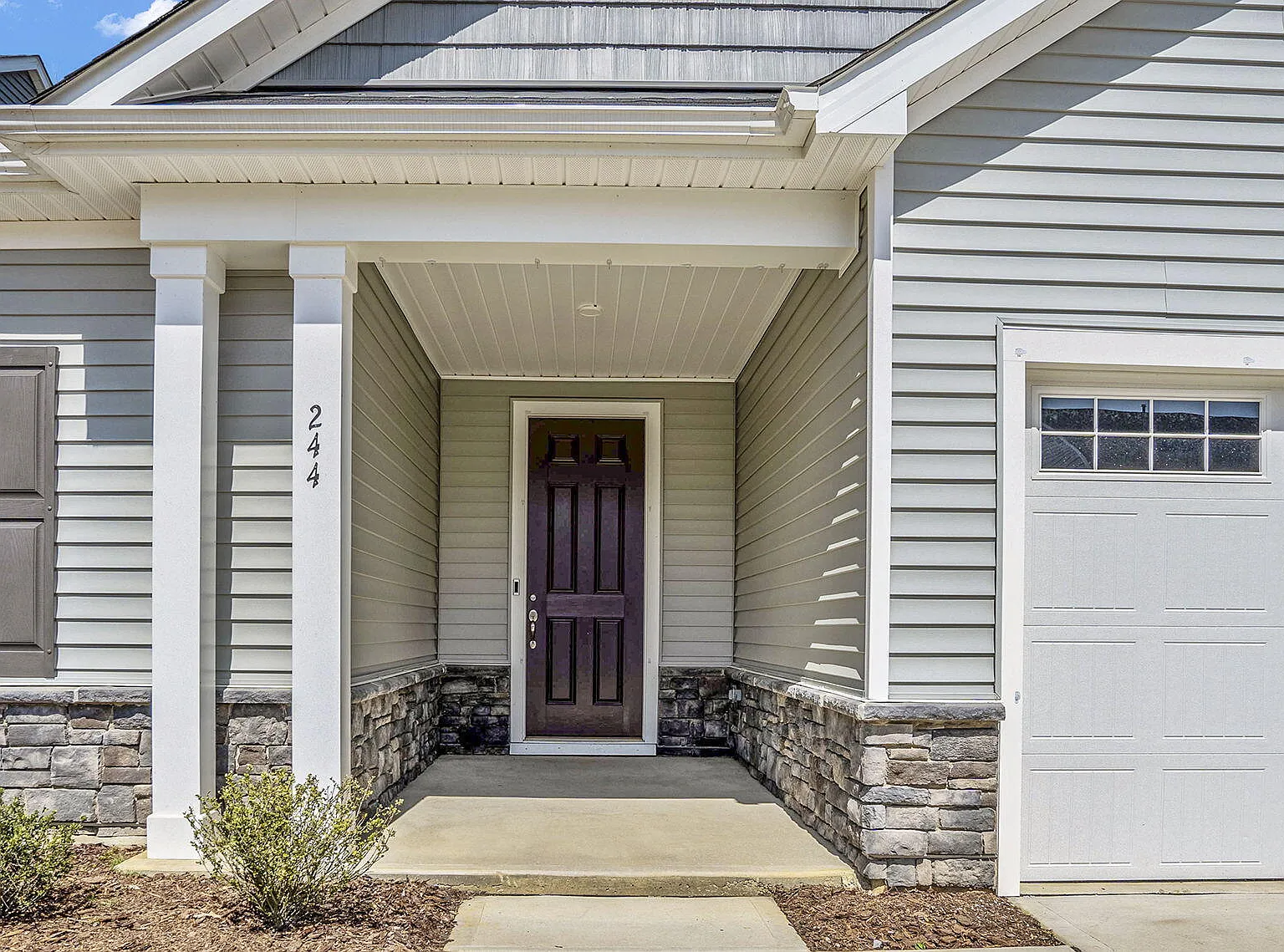 3 bed, 2.0 bath, $1,995 — Photo 4