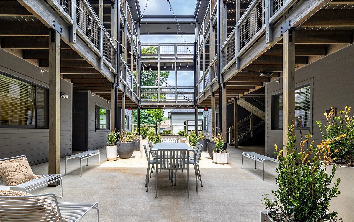 Building Photo - Millhouse
