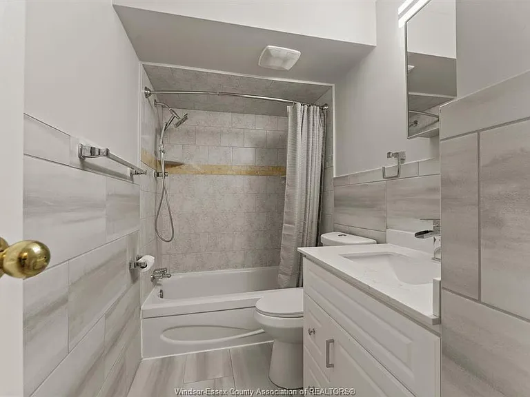 1160 Howard Ave #101 — Photo 17