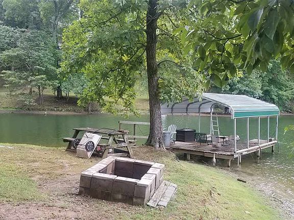4th image of 43 Magnolia Ln