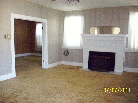 4th image of 1005 Chestnut St