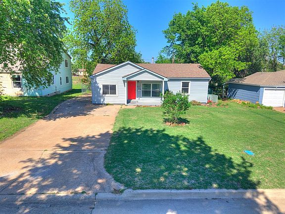 3rd image of 411 Russell Dr