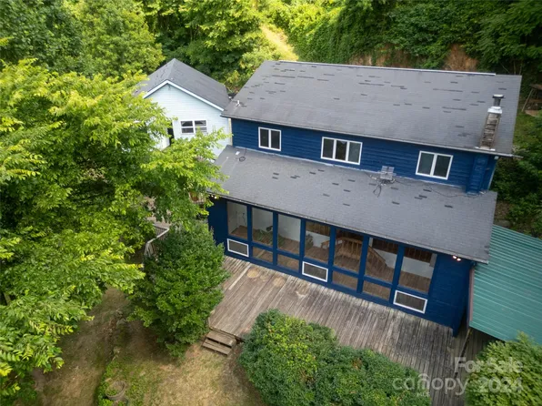 556 Blue Hill Rd, Marshall, NC 28753