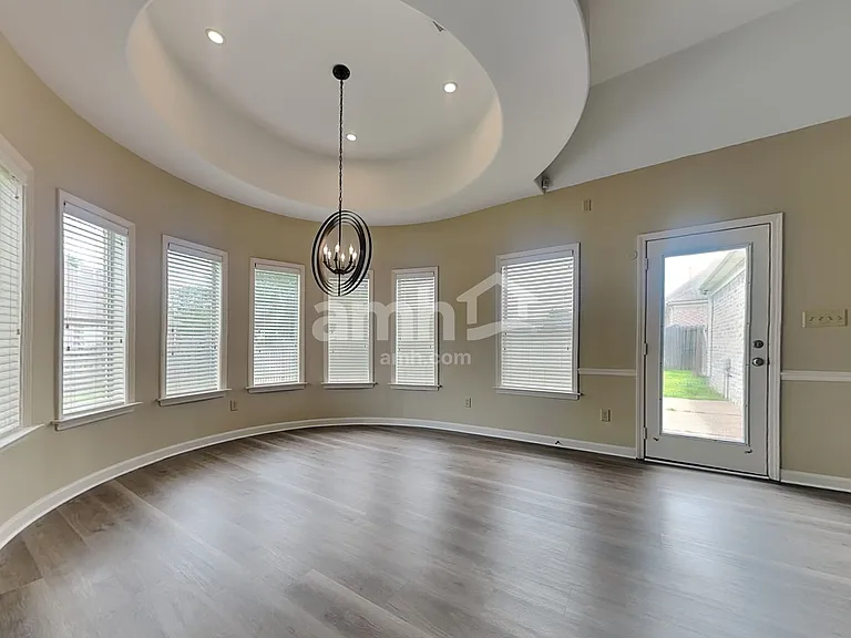 5106 Guffin Rd — Photo 9