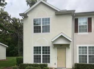 3573 Twisted Tree Ln, Jacksonville, FL 32216