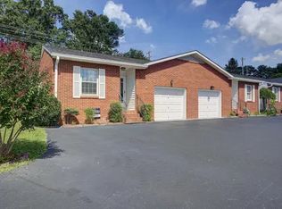 8 E Tunbridge Ct, Johnson City, TN 37604