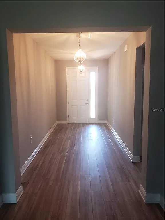 2 bed, 2.0 bath, 2118 sqft, $2,300 — Photo 3