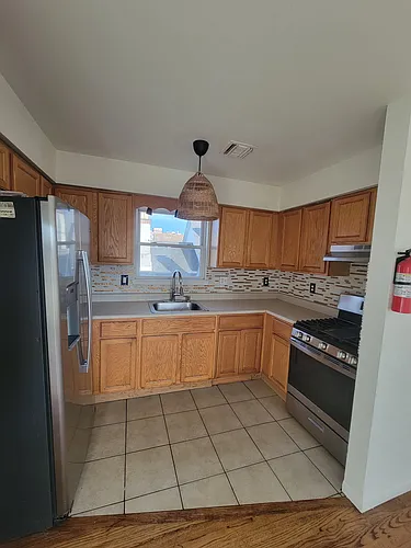 857 Martin St #3 Photo 1