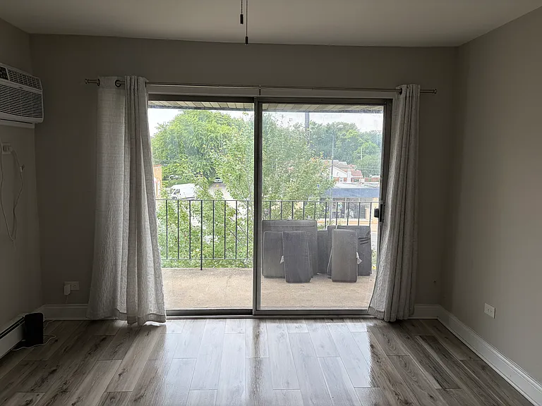 9721 S Cicero Ave — Photo 6