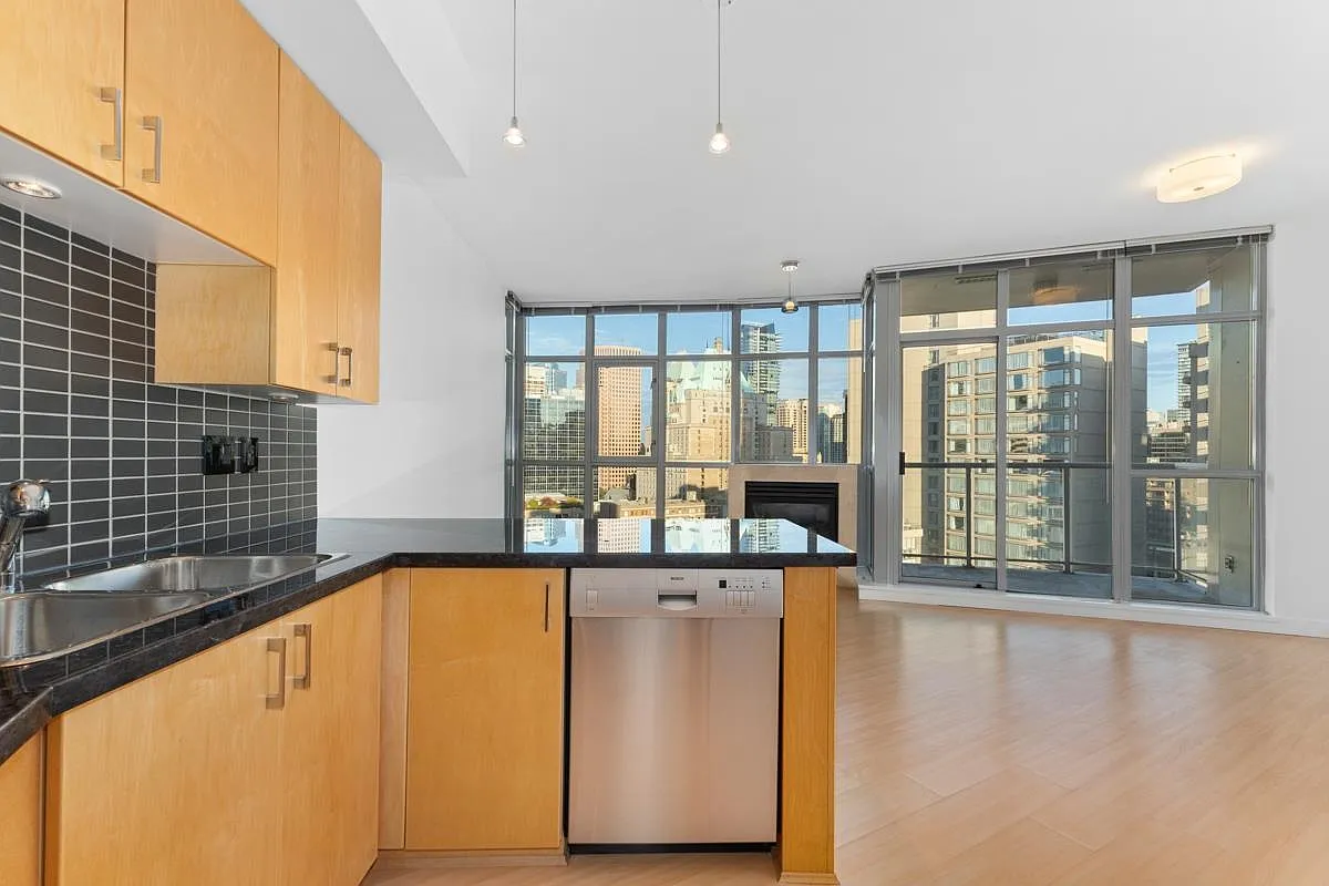 2 bed, 861 sqft, $3,600 — Photo 1
