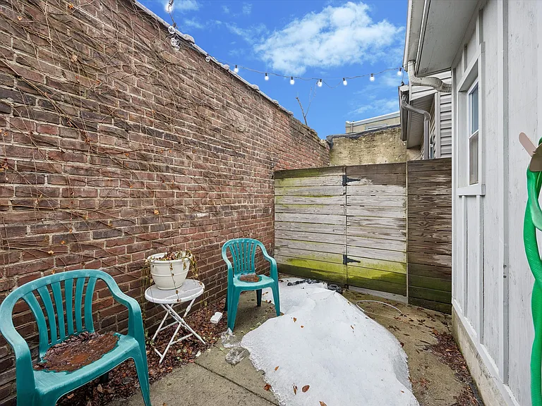 2663 Martha St — Photo 15