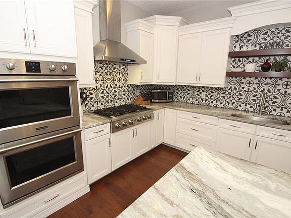 4th image of 921 Jack Pine Pl