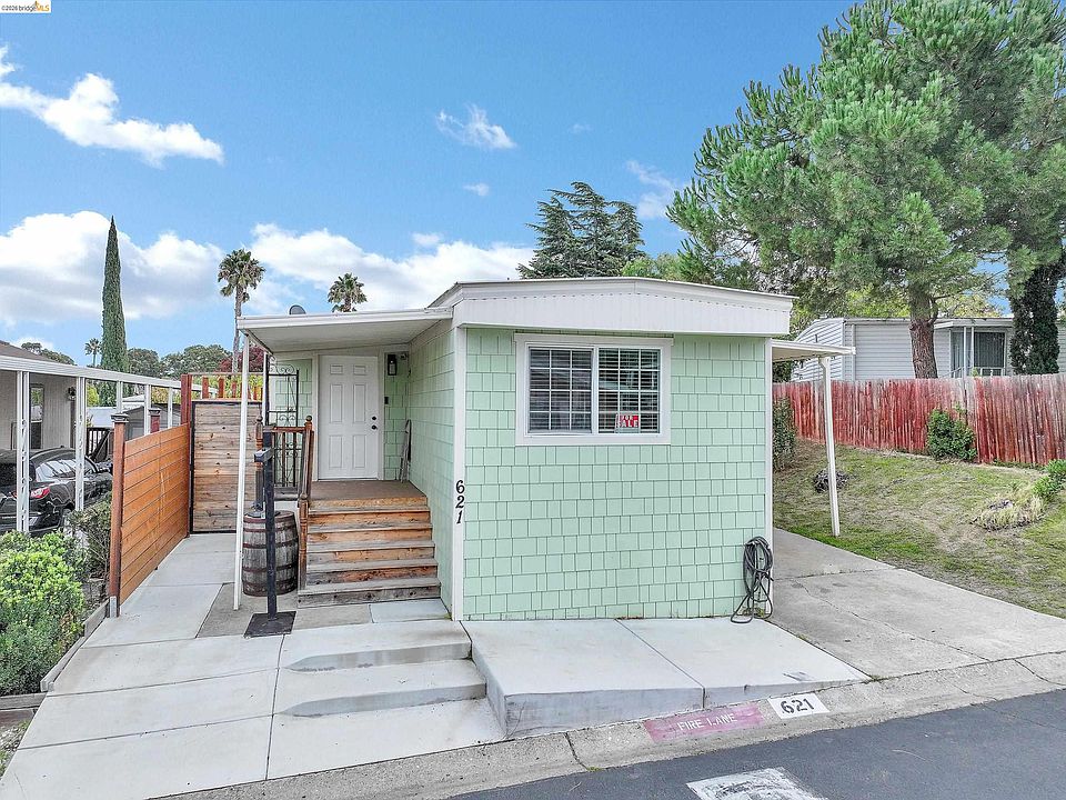 1st image of 621 Bounty Dr