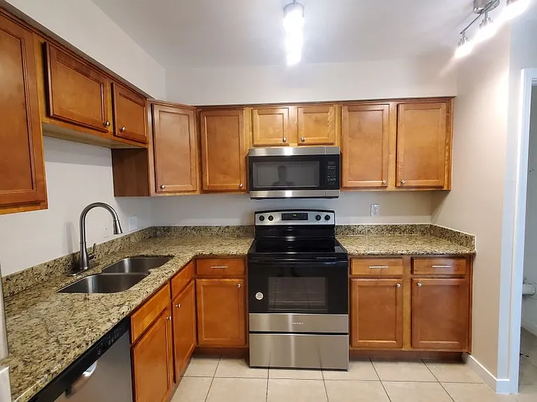 Mountain View Condos — Photo 12