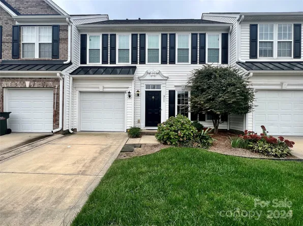 311 Shingleoak Dr, Clover, SC 29710