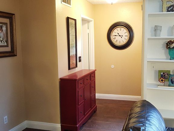 4th image of 1281 N Tam O Shanter Dr
