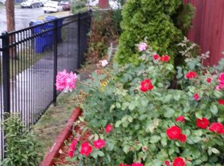 19 Bartlett St, Springfield, MA 01107