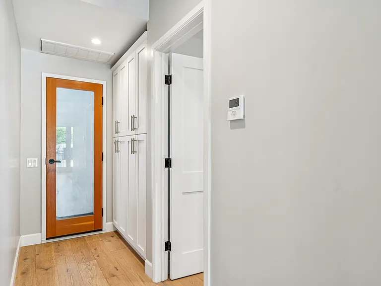 1010 S El Camino Real — Photo 29