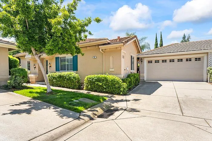 742 Langrick Ct — Photo 1