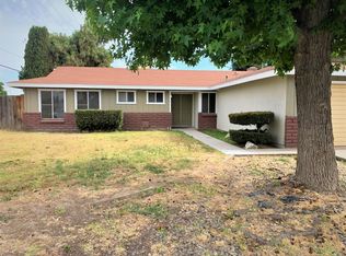 1611 W Mulberry Ave, Porterville, CA 93257