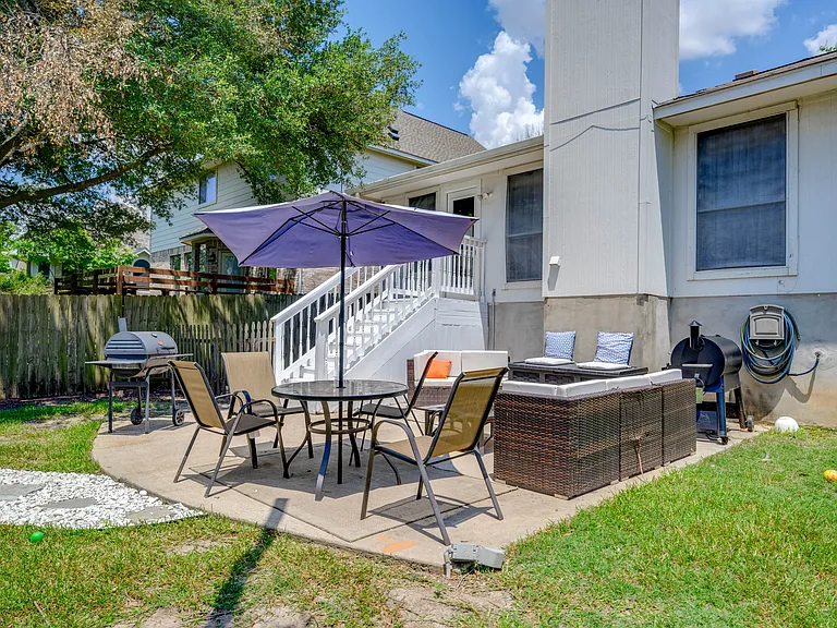 3625 Hawk Ridge St — Photo 36