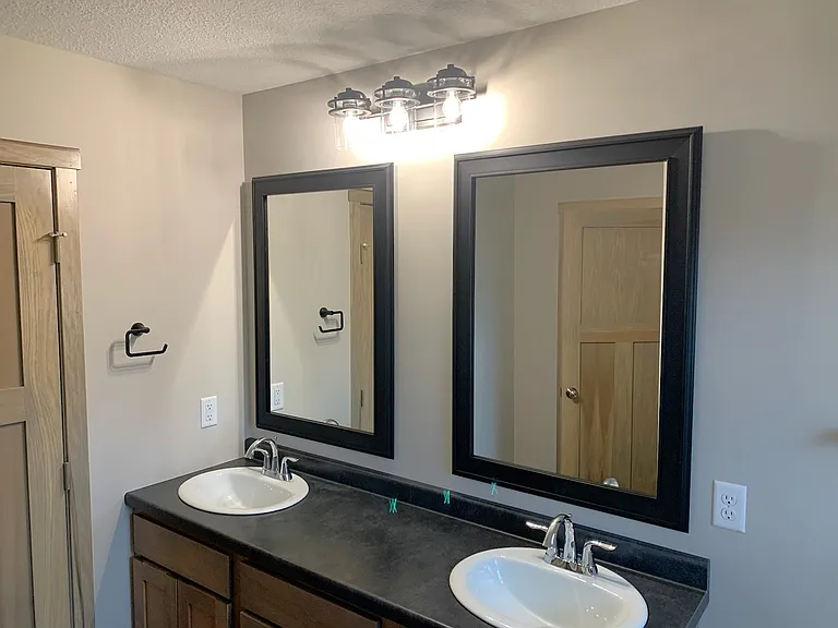 685 Heritage Ln — Photo 5