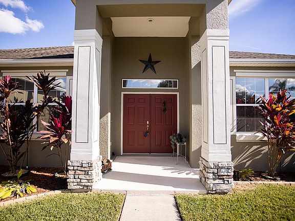 3rd image of 8202 Woodvine Cir