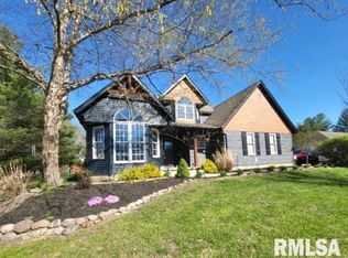 512 N 42nd St, Mount Vernon, IL 62864