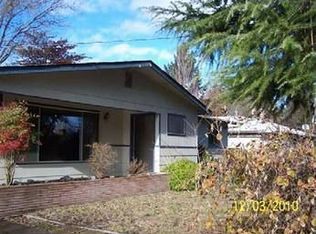 760 S 5th St, Central Pt, OR