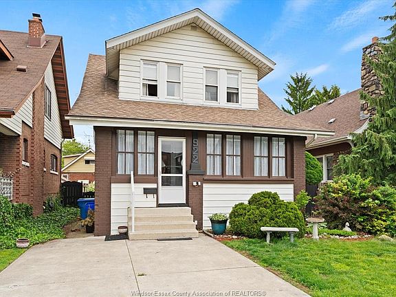 3rd image of 922 Lawrence Rd