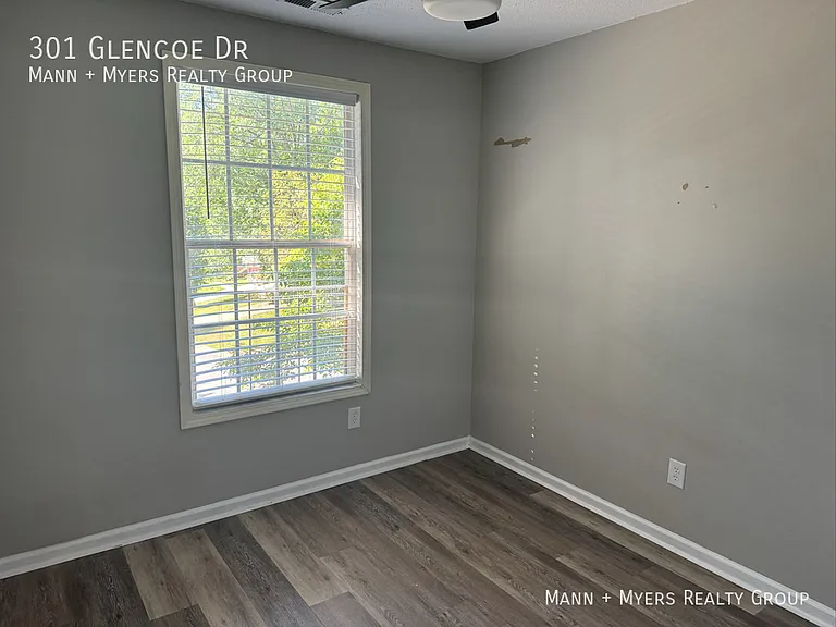 301 Glencoe Dr — Photo 10