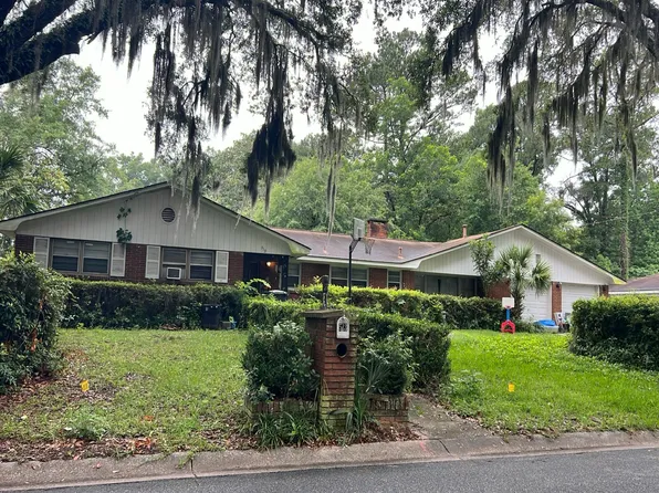 513 Dyches Dr, Savannah, GA 31406